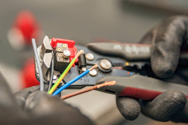 Best Local Electrician Companies  in Fostoria, OH